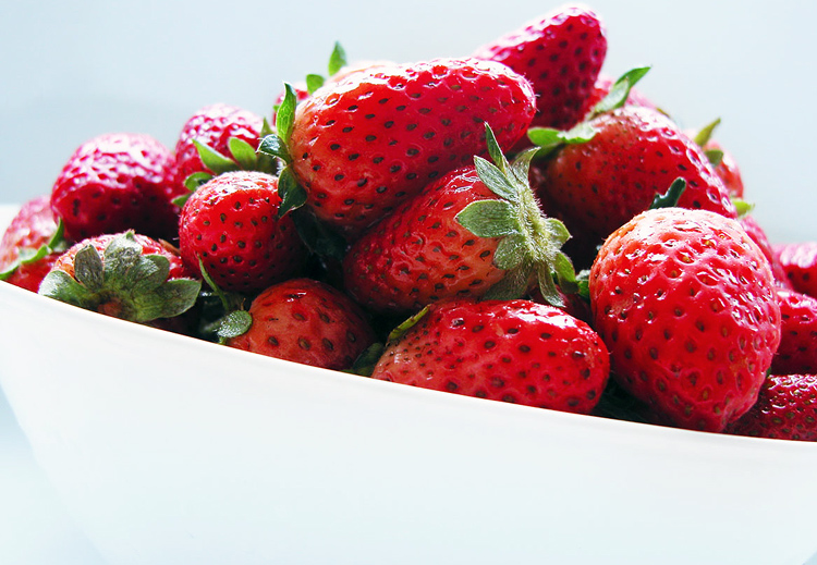 strawberry_capsunile_food_news_romania_cuibus