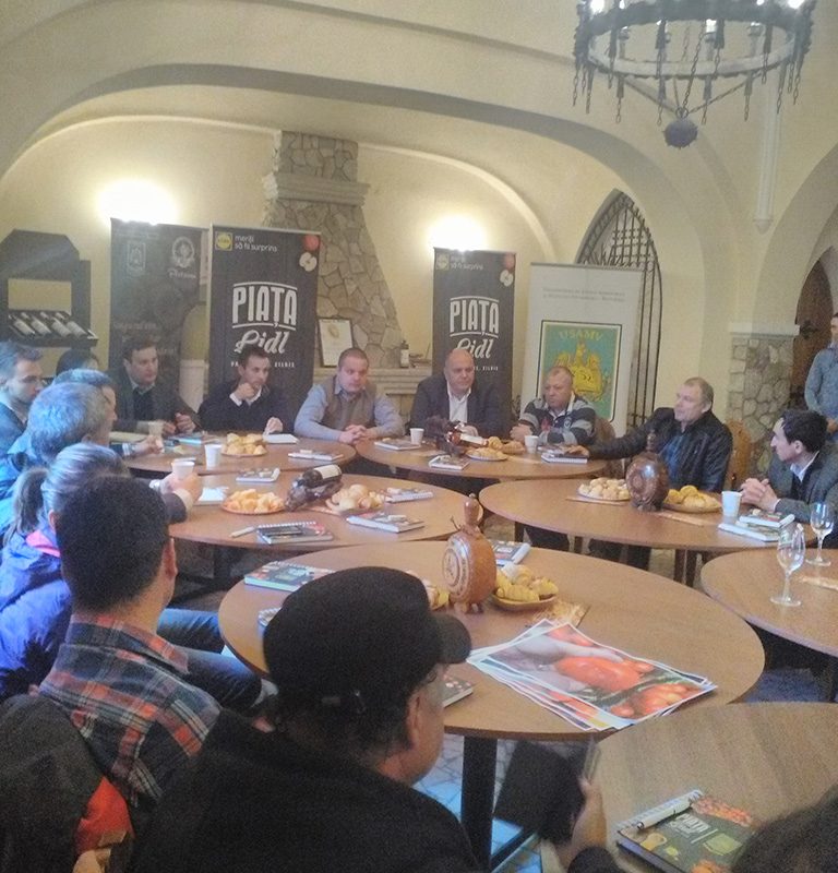 Întâlnire cu principalii producători și furnizori de tomate la SCDVV Pietroasa-media-7